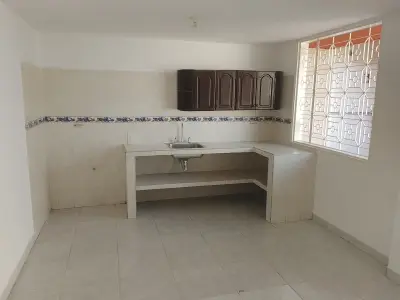 CASA DE DOS APARTAMENTOS EN CANDIDO LEGUIZAMO